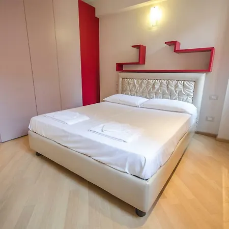 Luxury 65mq Under The Two Towers Apartment Bologna