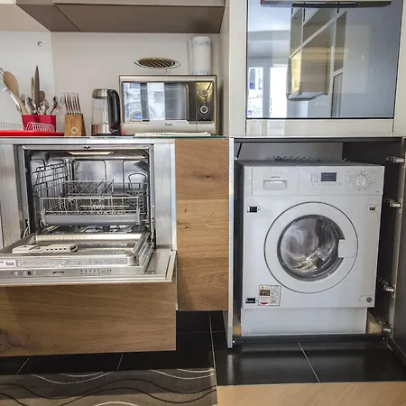 Luxury 65mq Under The Two Towers *