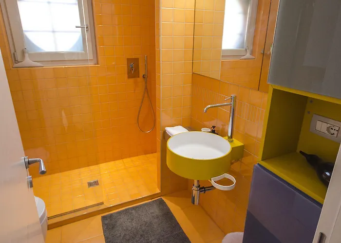 Apartment Luxury 65mq Under The Two Towers