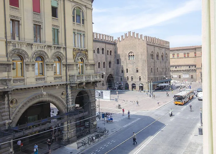 Luxury 65mq Under The Two Towers Apartamento