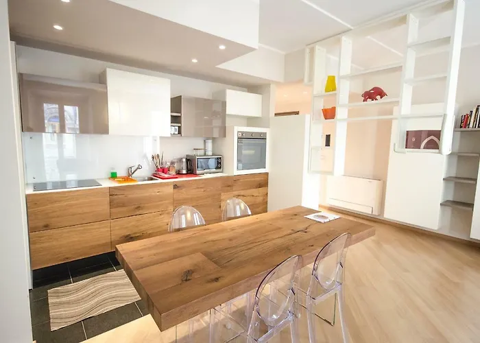 Apartment Luxury 65mq Under The Two Towers *