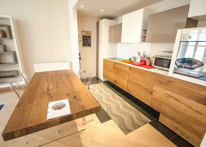 Apartment Luxury 65mq Under The Two Towers