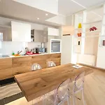 Apartamento Luxury 65mq Under The Two Towers *