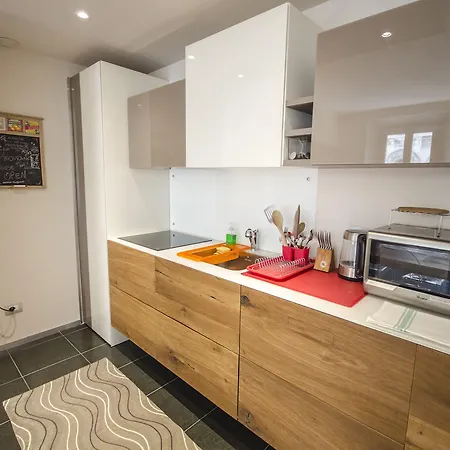 Luxury 65mq Under The Two Towers Apartman *