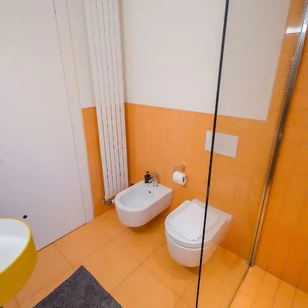 Luxury 65mq Under The Two Towers Apartman Bologna
